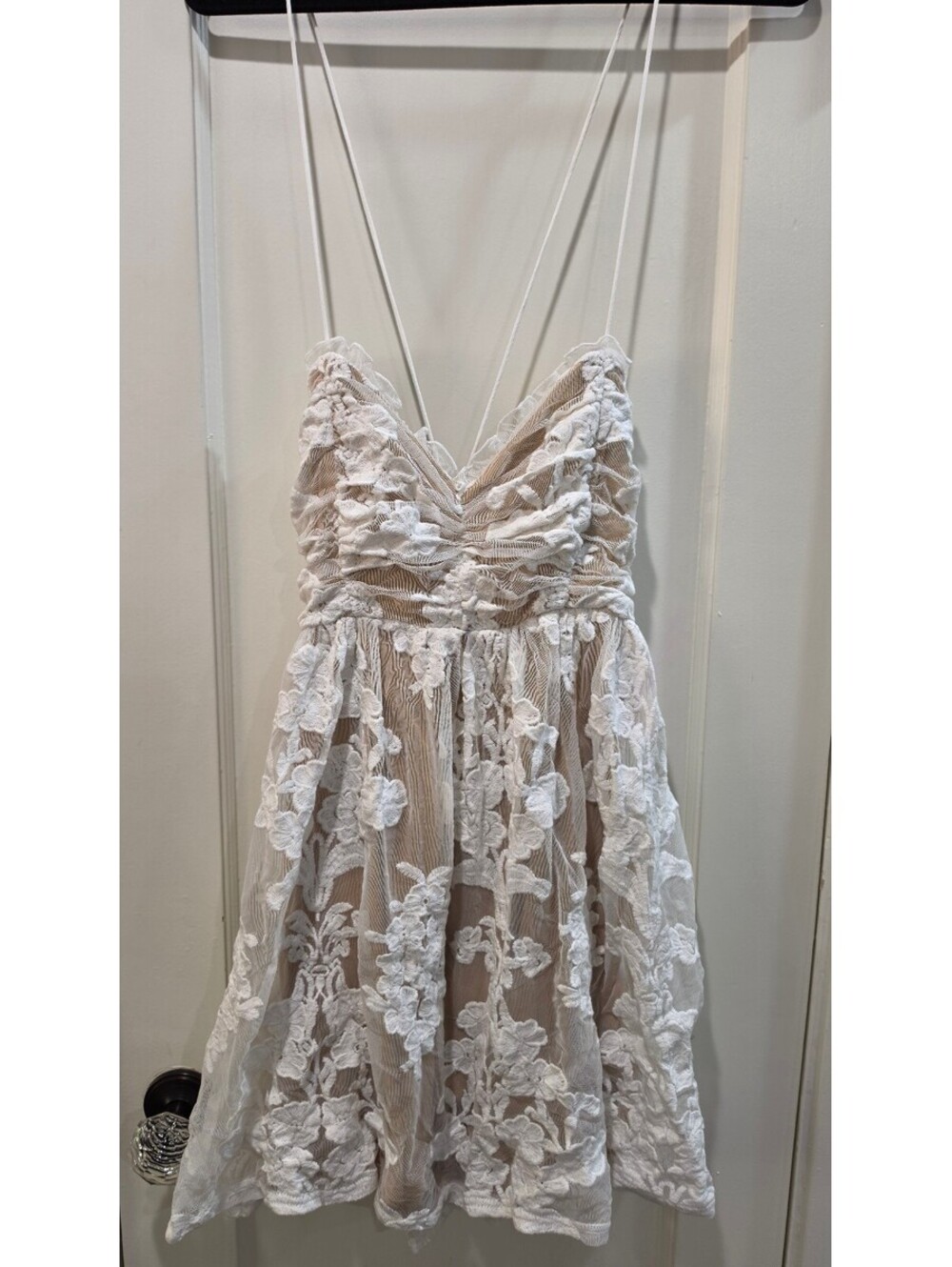 Promesa Medium Beige and White Lace Dress